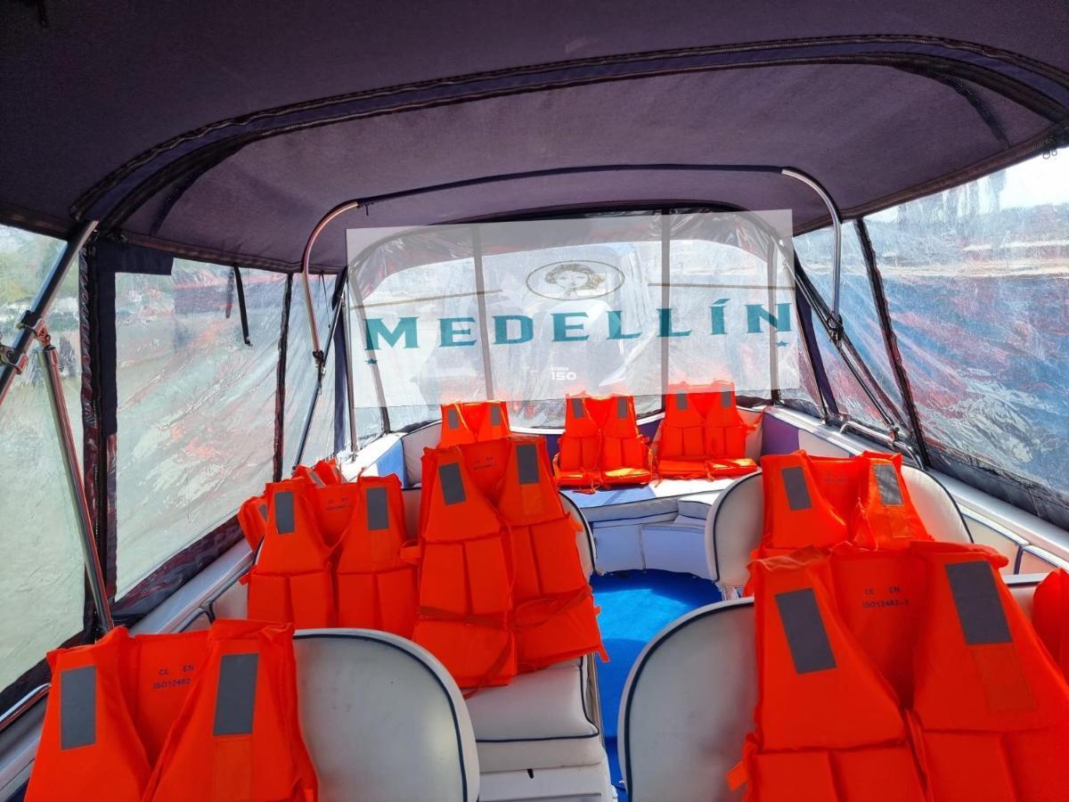 Pensiunea Medellin 图尔恰 外观 照片